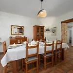 Lipa Villa *
