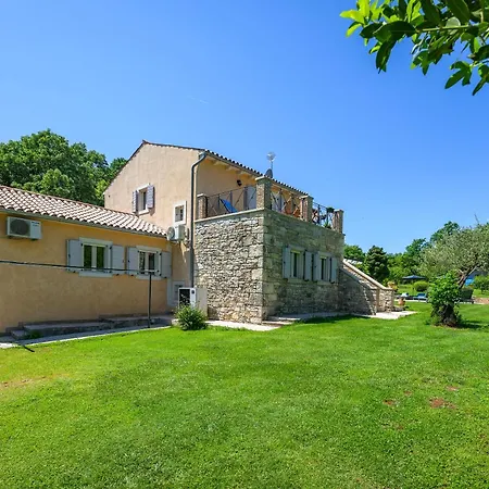 Lipa Villa *