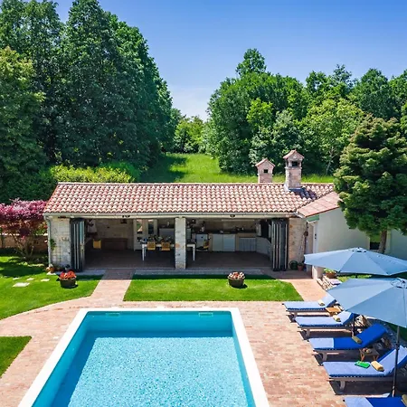 Villa Lipa *