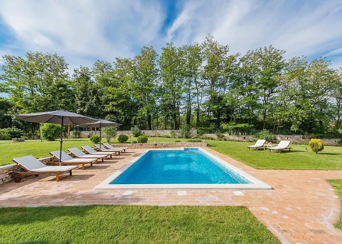 Βίλα Lipa Krnica