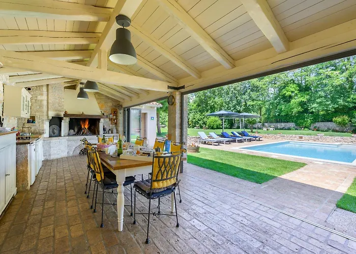 Βίλα Lipa Krnica